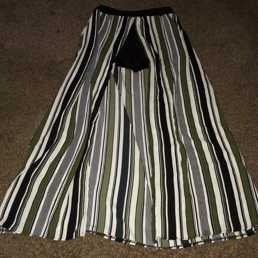 Long skirt.